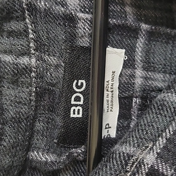 BDG Super Soft Oversized Flannel Button Down Shirt, size S - Picture 2 of 7